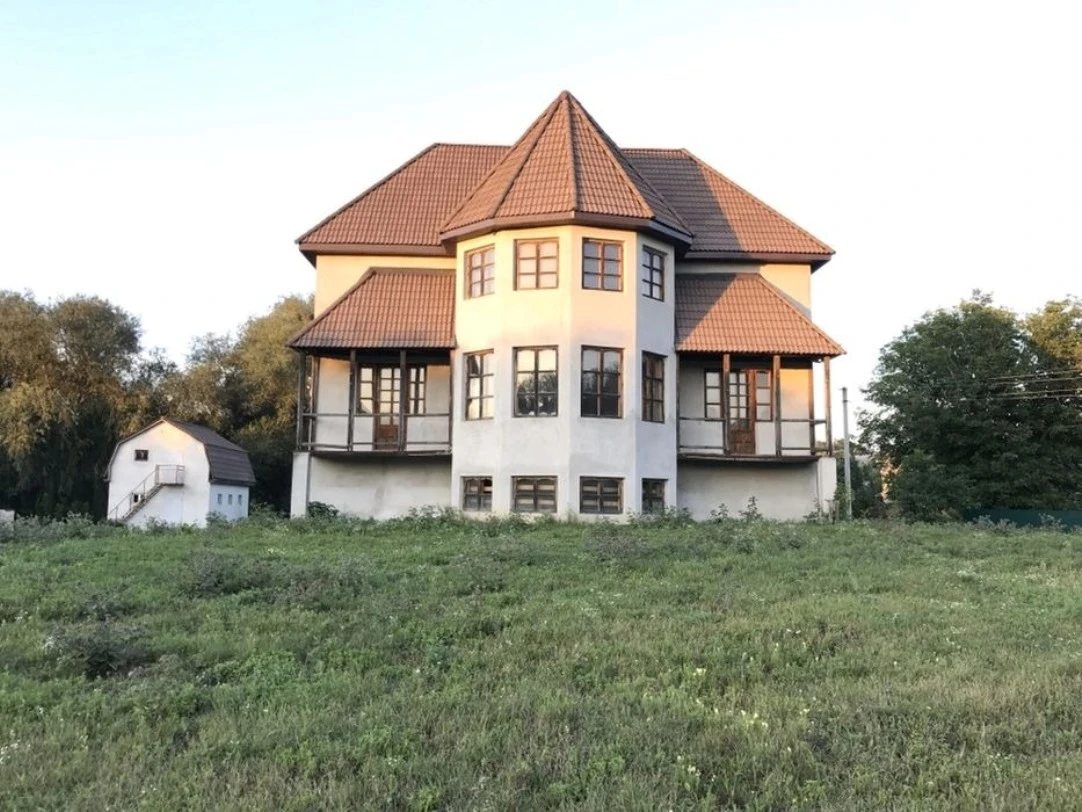 House for sale. 11 rooms, 452 m², 3 floors. Tetiyiv. 