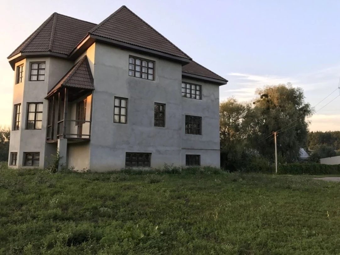 House for sale. 11 rooms, 452 m², 3 floors. Tetiyiv. 