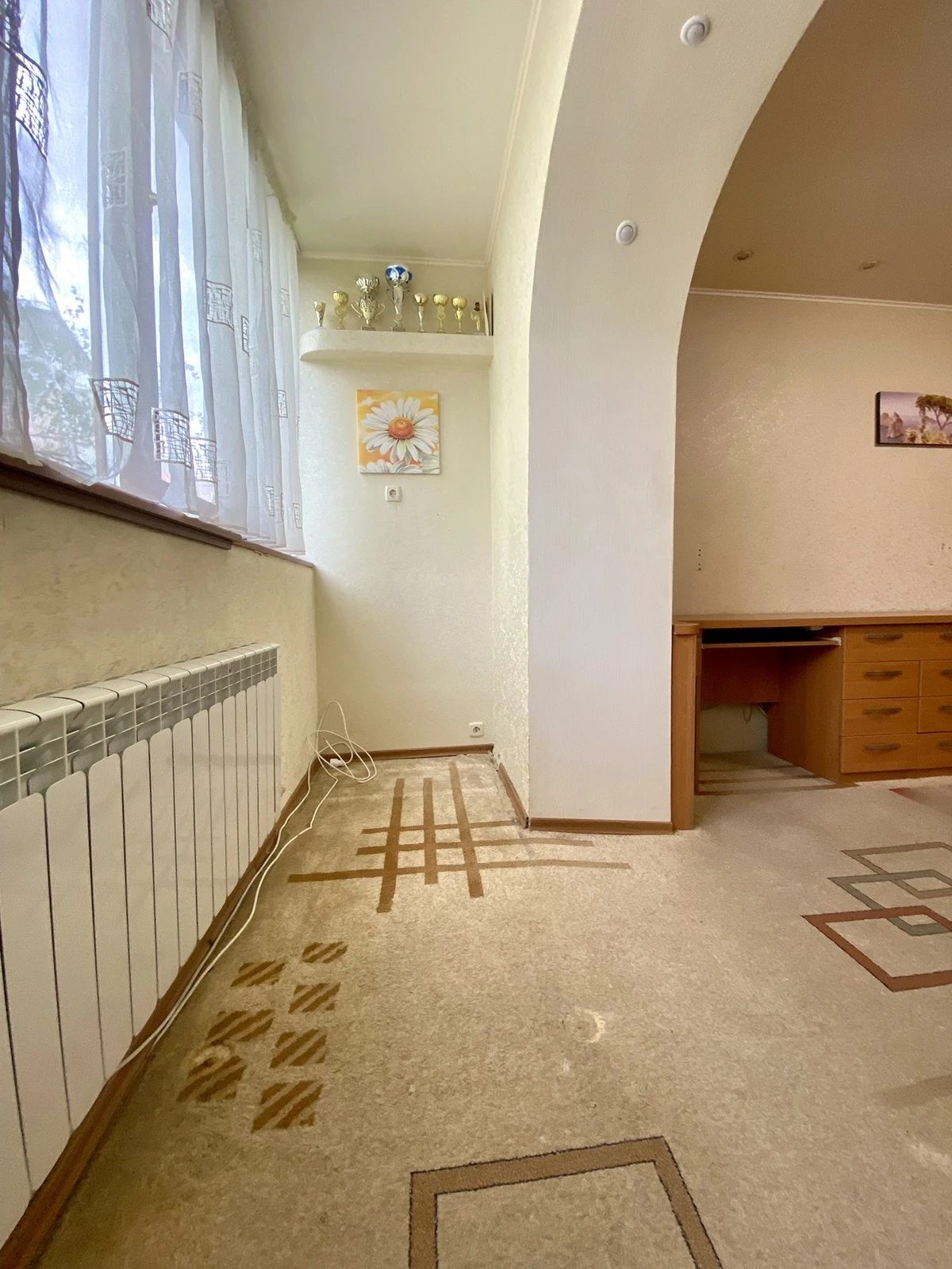 Apartment for rent. 3 rooms, 87 m², 3rd floor/9 floors. Arkhanhelska vul. Chervonohvardiyska, Kropyvnytskyy. 