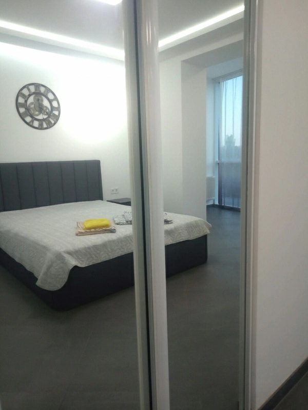 Apartment for rent. 2 rooms, 76 m², 7th floor/12 floors. 42, Naberezhnaya Pobedy, Dnipro. 