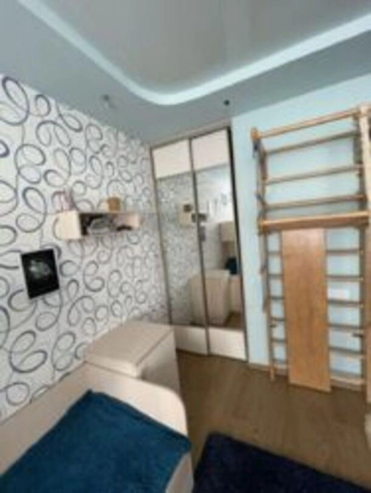 Продаж квартири. 2 rooms, 56 m², 1st floor/5 floors. 18, Молодіжна , Вишневе. 