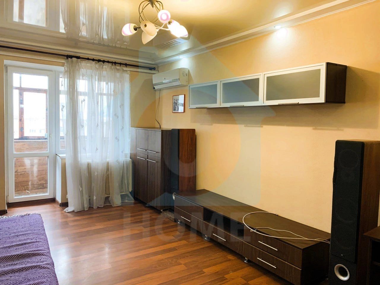 Apartments for sale. 2 rooms, 44 m², 5th floor/5 floors. 8, Svobody 8, Kyiv. 