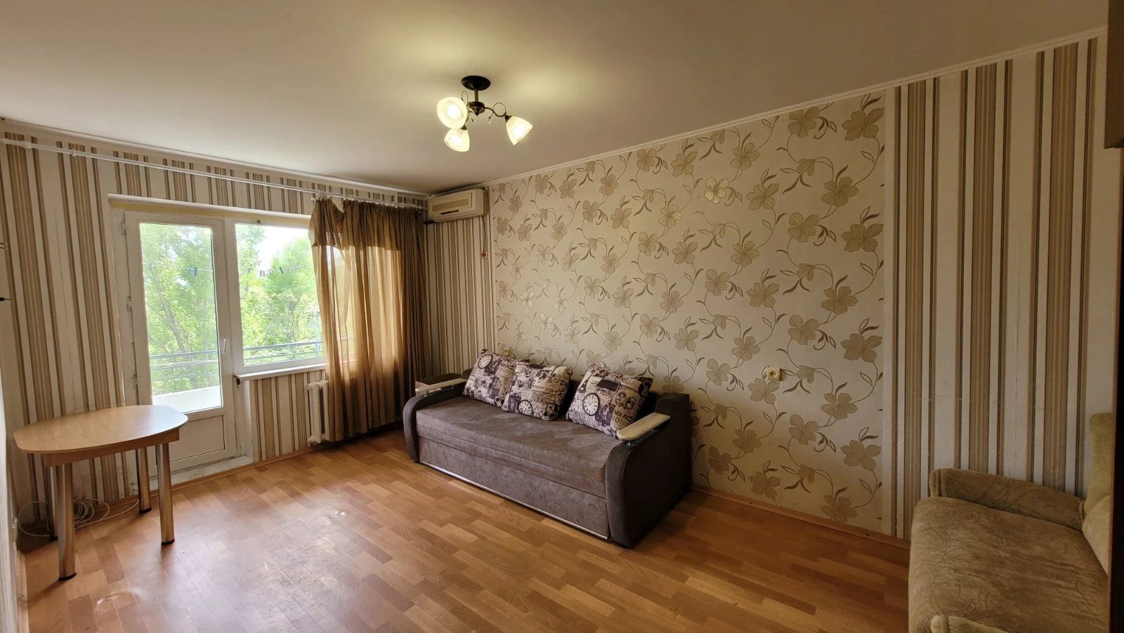 Apartment for rent. 1 room, 34 m², 6th floor/9 floors. 49, Fylatova Akademyka , Odesa. 
