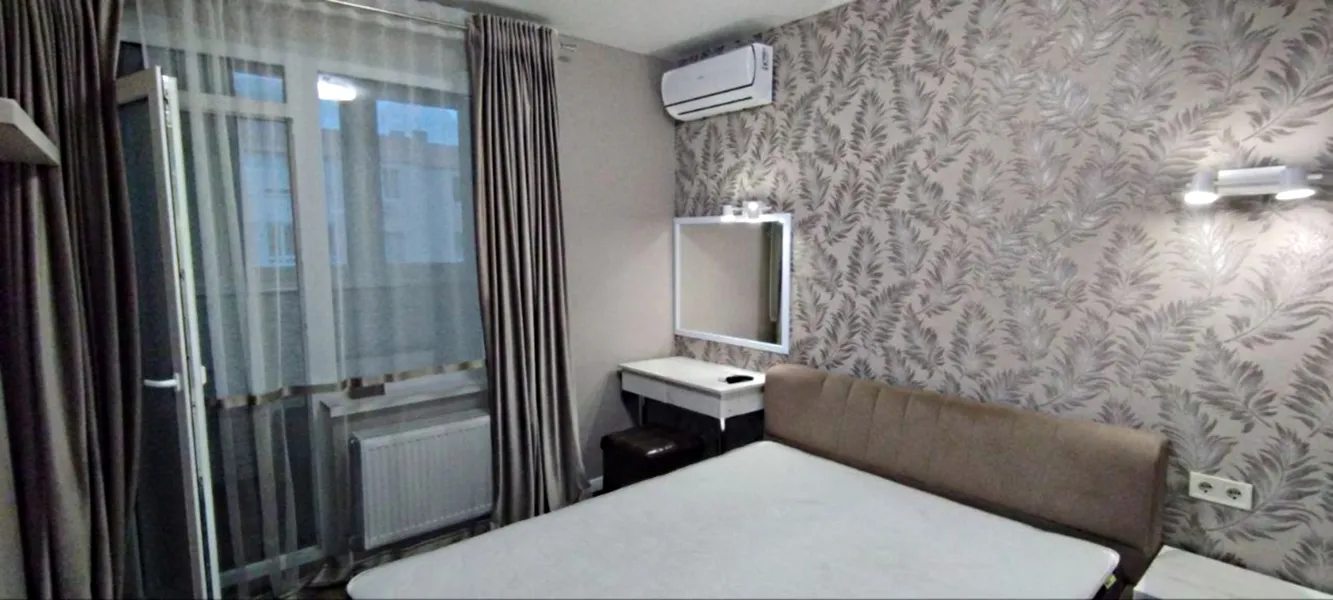 Apartments for sale. 2 rooms, 68 m², 13 floor/16 floors. 23, Massyv Raduzhnyy 2 , Odesa. 