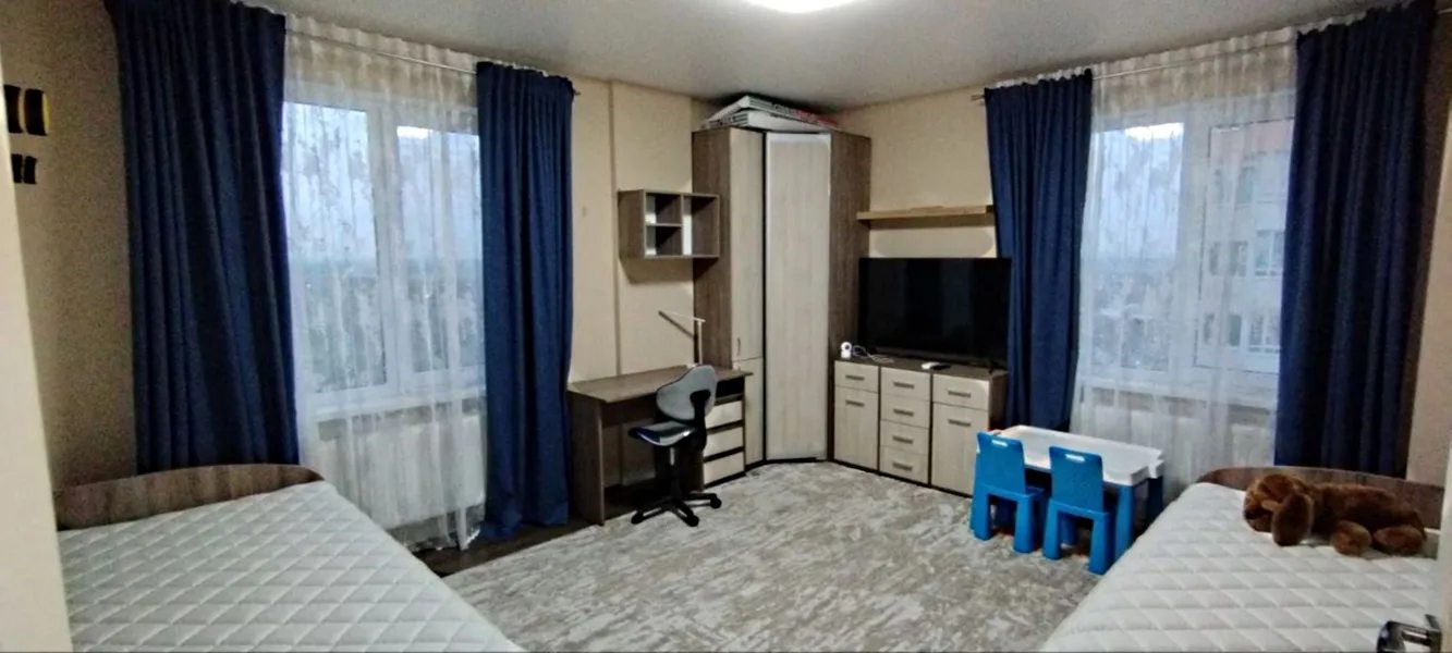 Apartments for sale. 2 rooms, 68 m², 13 floor/16 floors. 23, Massyv Raduzhnyy 2 , Odesa. 
