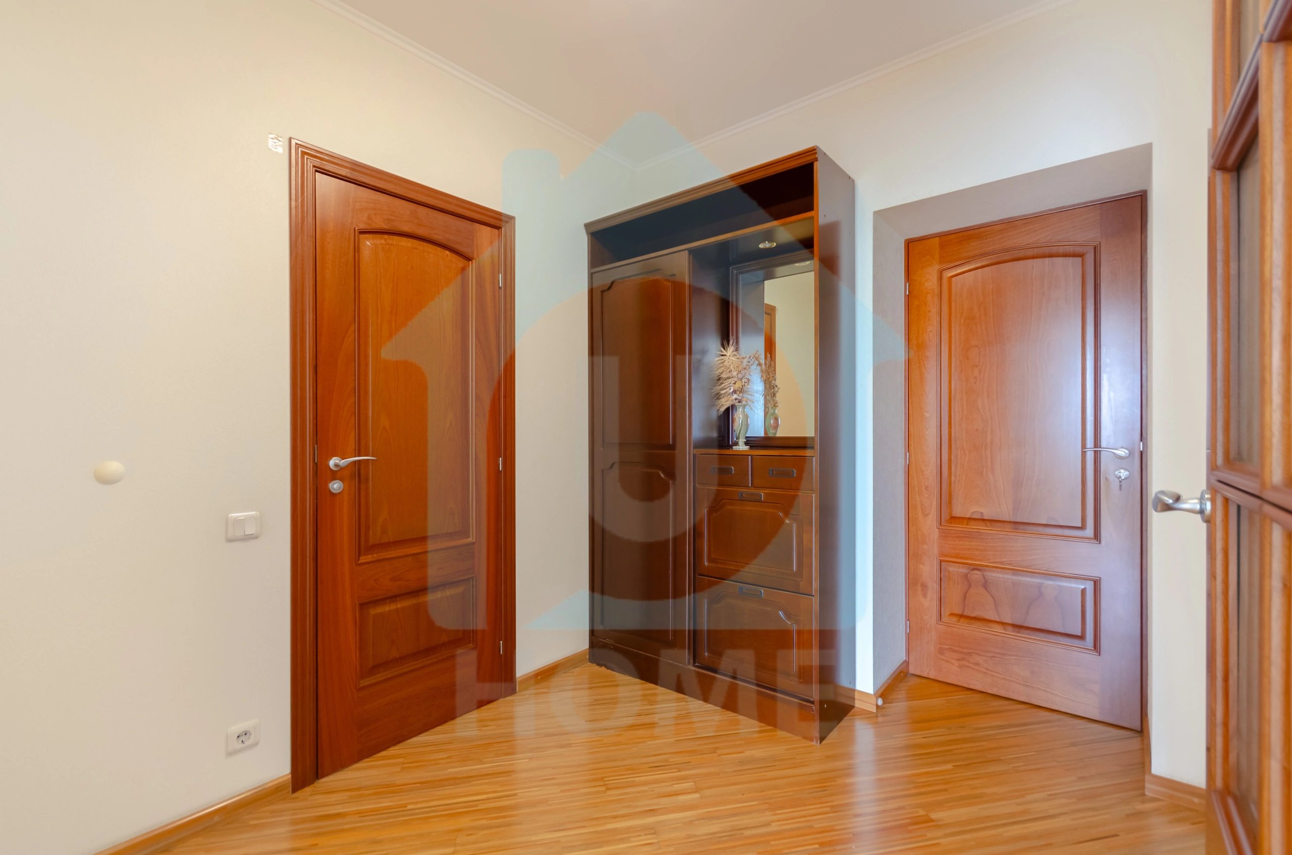 Apartments for sale. 5 rooms, 161 m², 9th floor/16 floors. 4, Pryluzhna 4, Kyiv. 