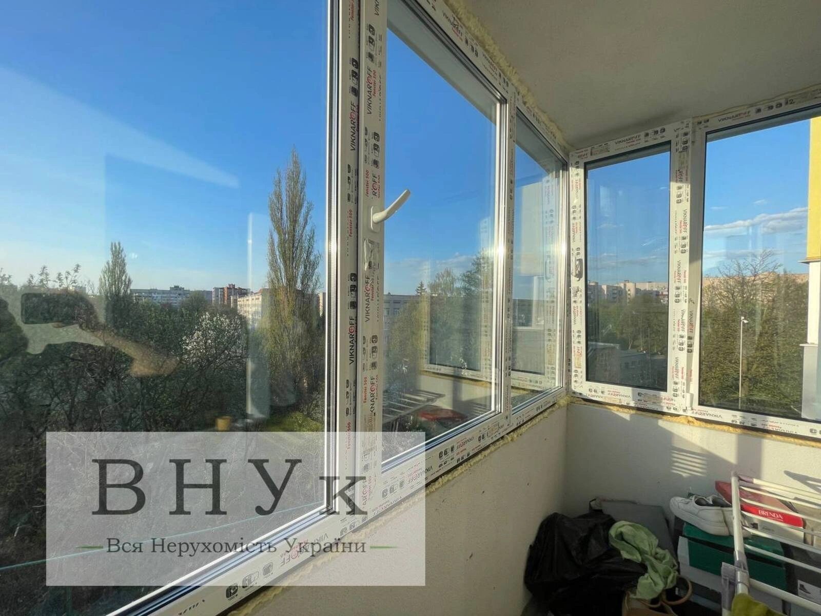 Продаж квартири. 3 rooms, 91 m², 1st floor/11 floors. Будного С. , Тернопіль. 
