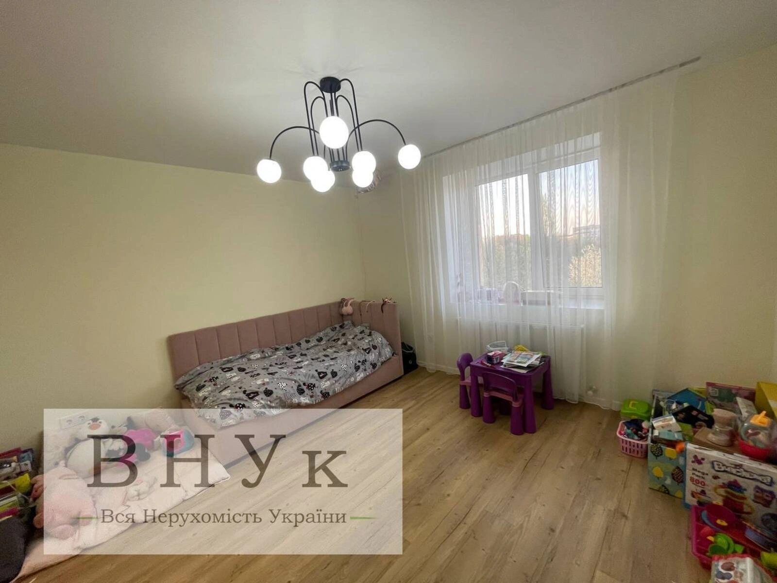 Продаж квартири. 3 rooms, 91 m², 1st floor/11 floors. Будного С. , Тернопіль. 