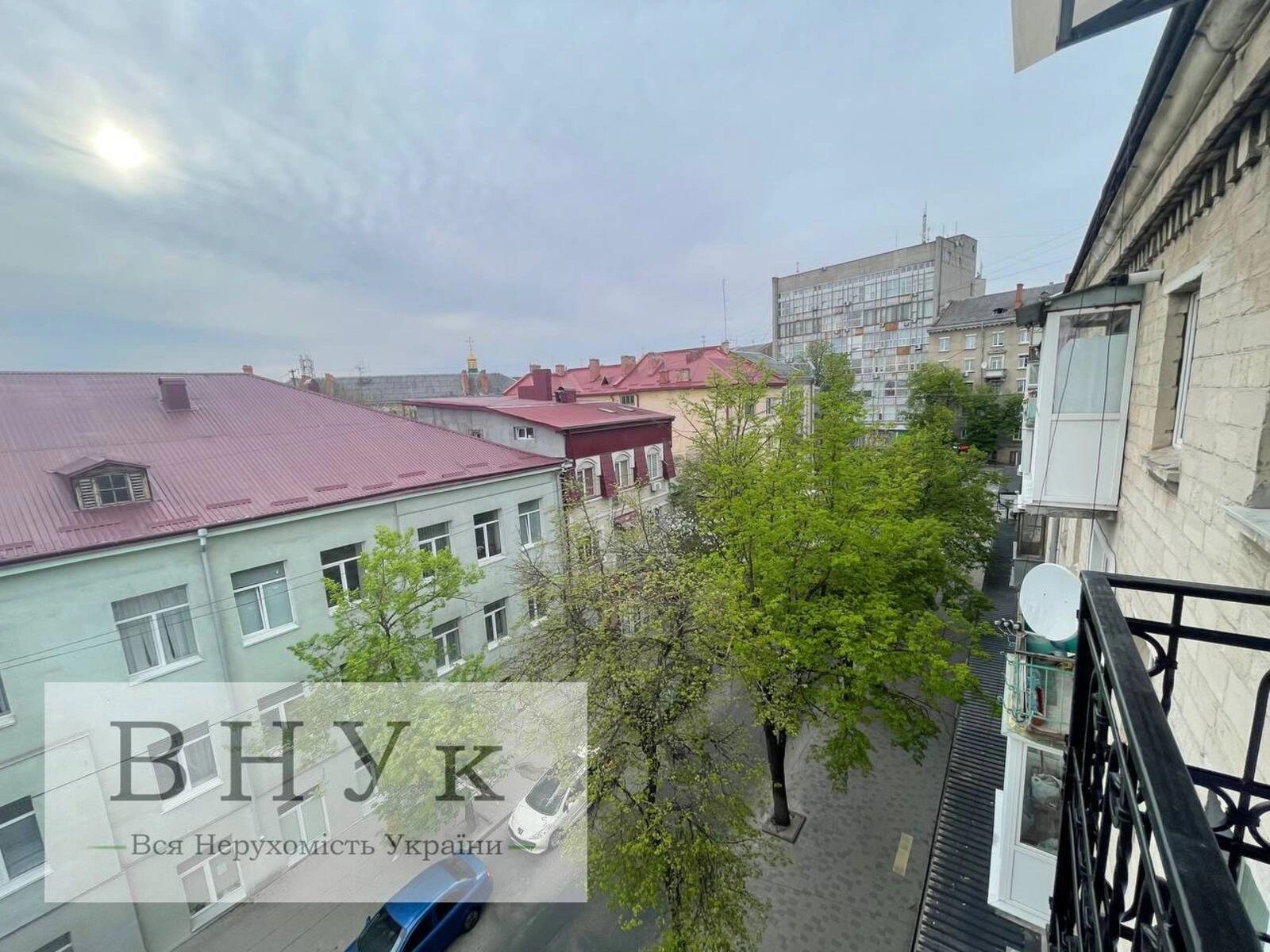 Apartments for sale 2 rooms, 75 m², 5th fl./5 floors. Ostrozkoho Knyazya vul., Ternopil. 