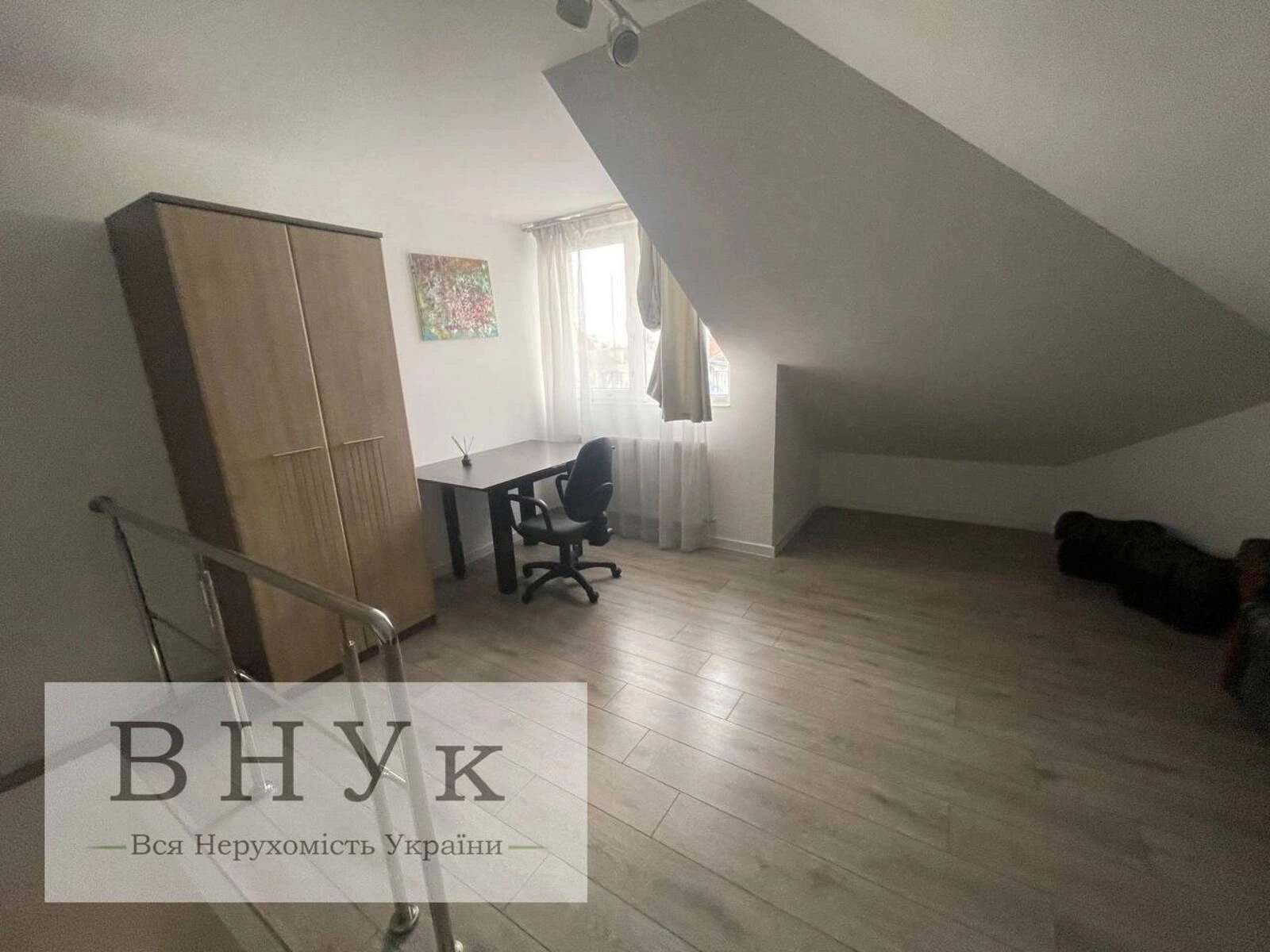 Apartments for sale 2 rooms, 75 m², 5th fl./5 floors. Ostrozkoho Knyazya vul., Ternopil. 