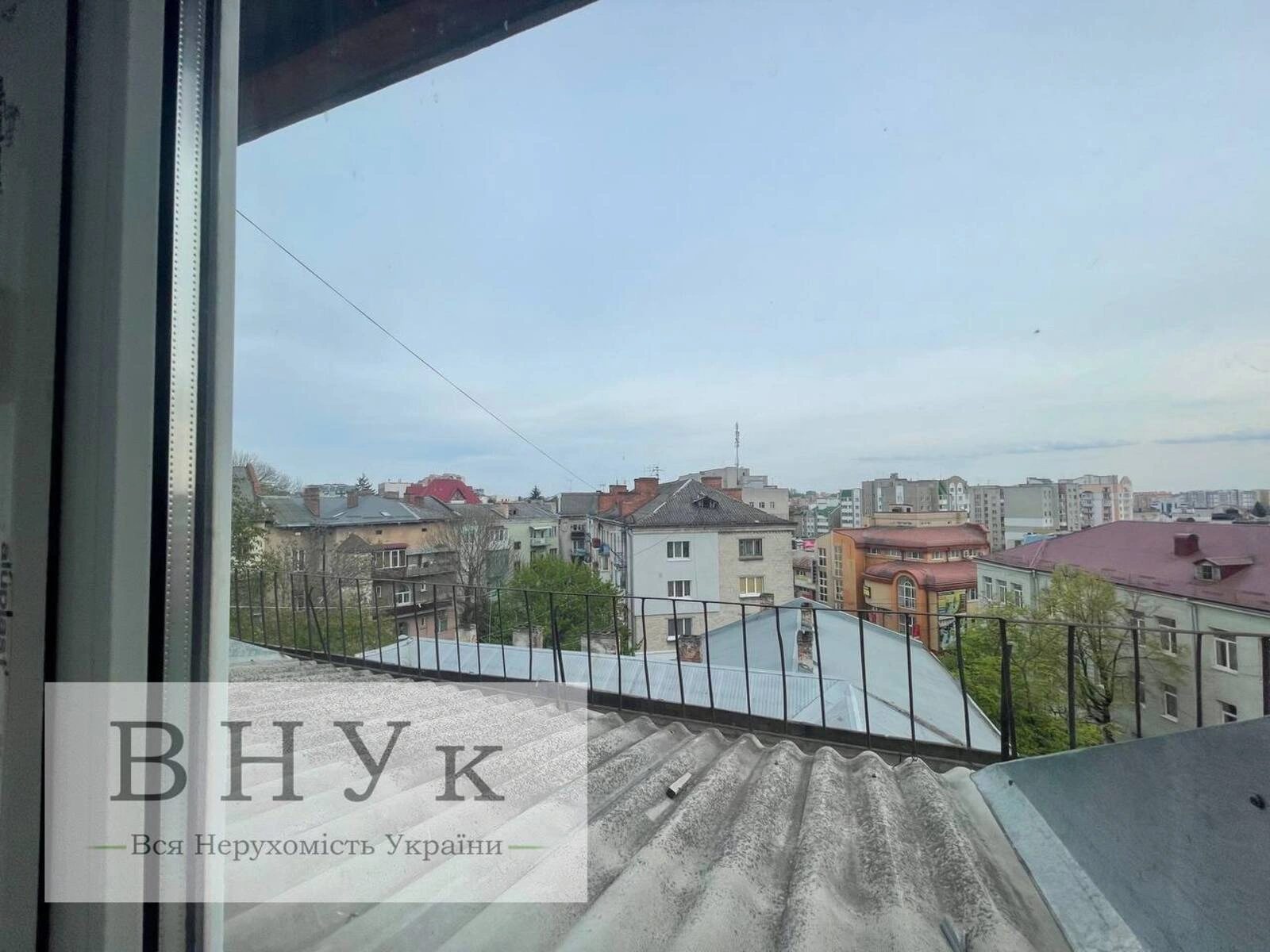 Apartments for sale 2 rooms, 75 m², 5th fl./5 floors. Ostrozkoho Knyazya vul., Ternopil. 