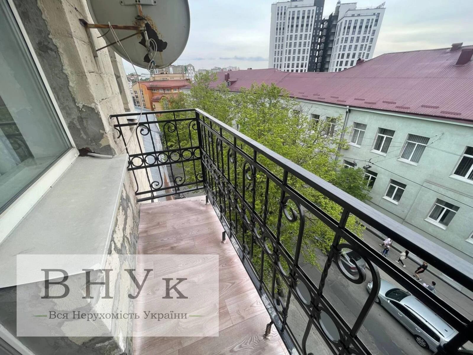 Apartments for sale 2 rooms, 75 m², 5th fl./5 floors. Ostrozkoho Knyazya vul., Ternopil. 