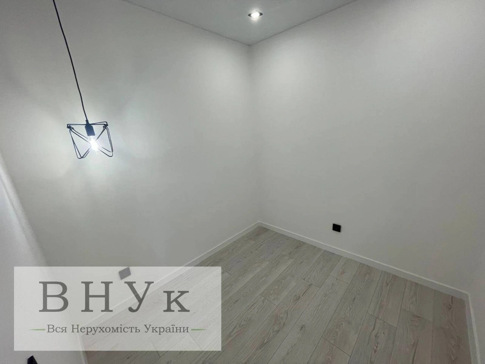 Apartments for sale 1 room, 43 m², 6th fl./10 floors. Velyka Berezovytsya  Mykulynetska vul., Ternopil. 