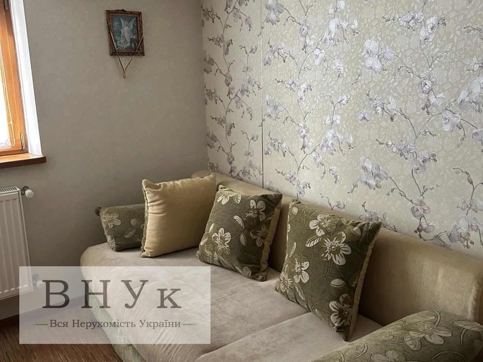 Apartments for sale 4 rooms, 102 m², 4th fl./5 floors. Kutkivtsi  Zolotohirska vul., Ternopil. 