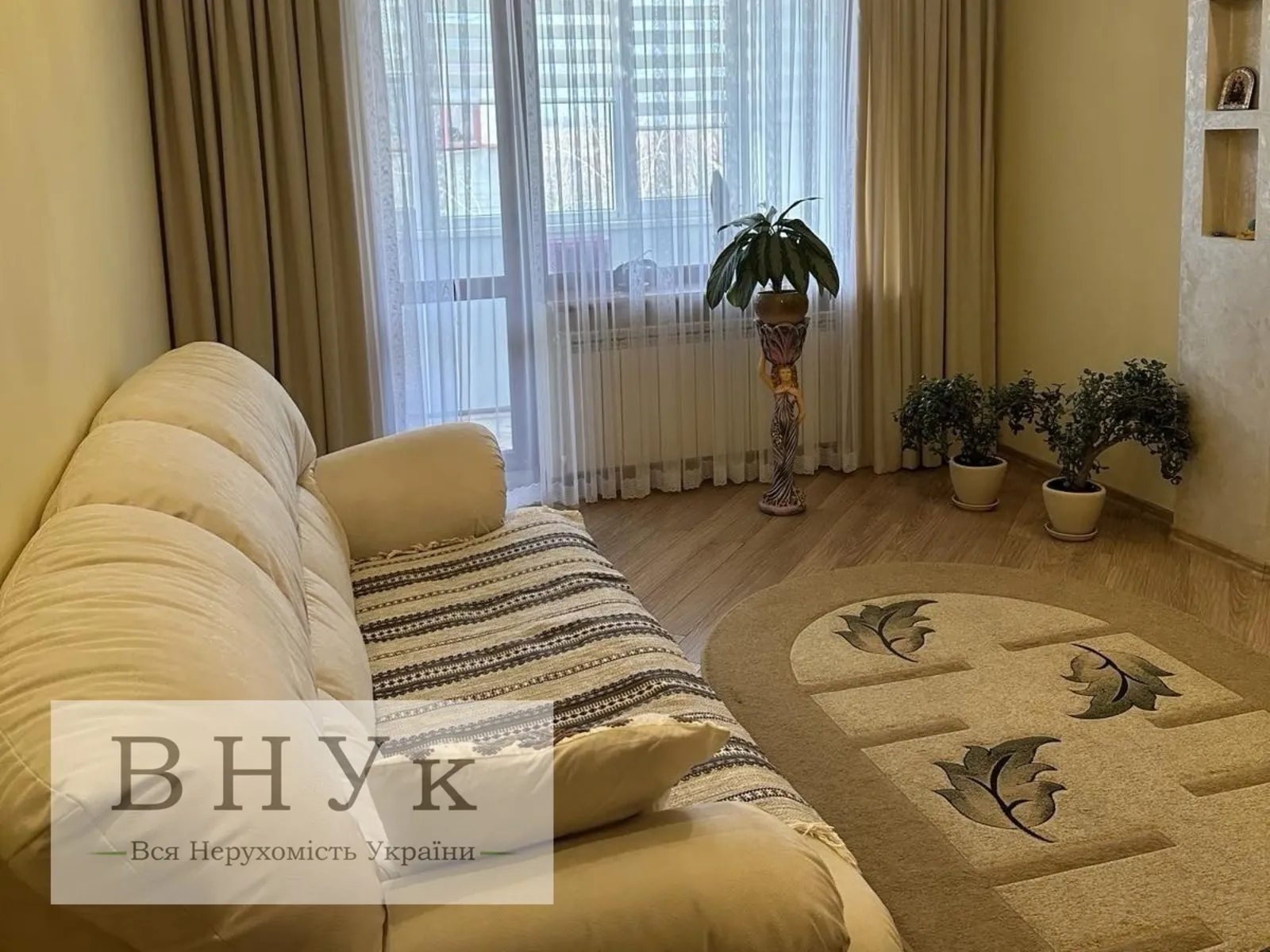 Apartments for sale 4 rooms, 102 m², 4th fl./5 floors. Kutkivtsi  Zolotohirska vul., Ternopil. 