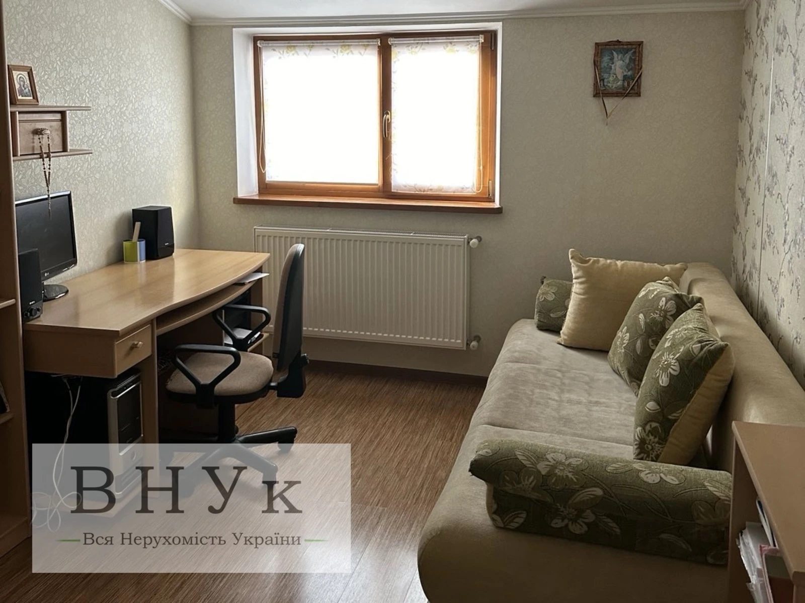 Apartments for sale 4 rooms, 102 m², 4th fl./5 floors. Kutkivtsi  Zolotohirska vul., Ternopil. 