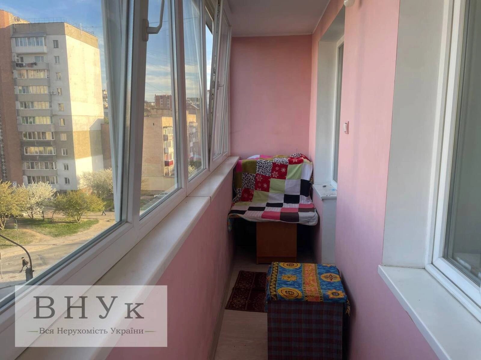 Apartments for sale 4 rooms, 80 m², 5th fl./5 floors. Halytska , Ternopil. 