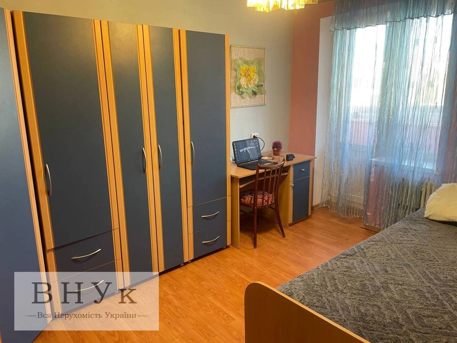 Apartments for sale 4 rooms, 80 m², 5th fl./5 floors. Halytska , Ternopil. 