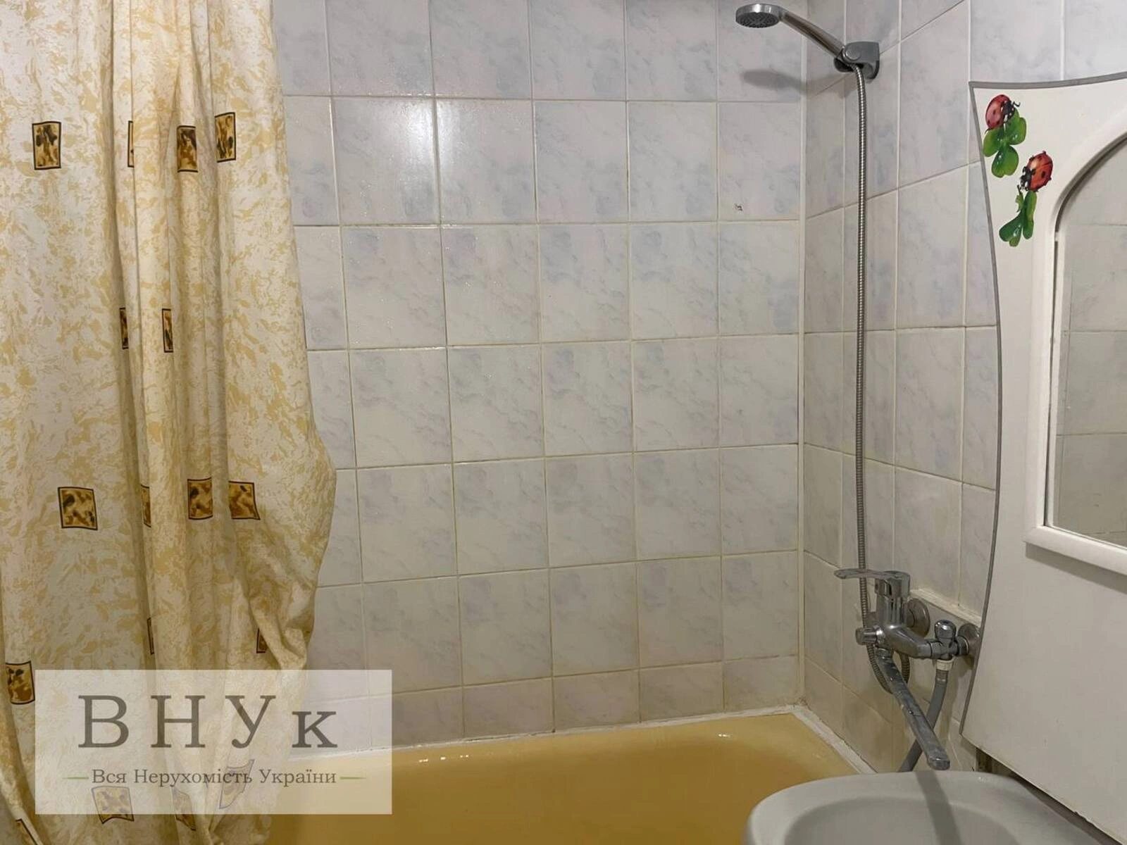 Apartments for sale 4 rooms, 80 m², 5th fl./5 floors. Halytska , Ternopil. 