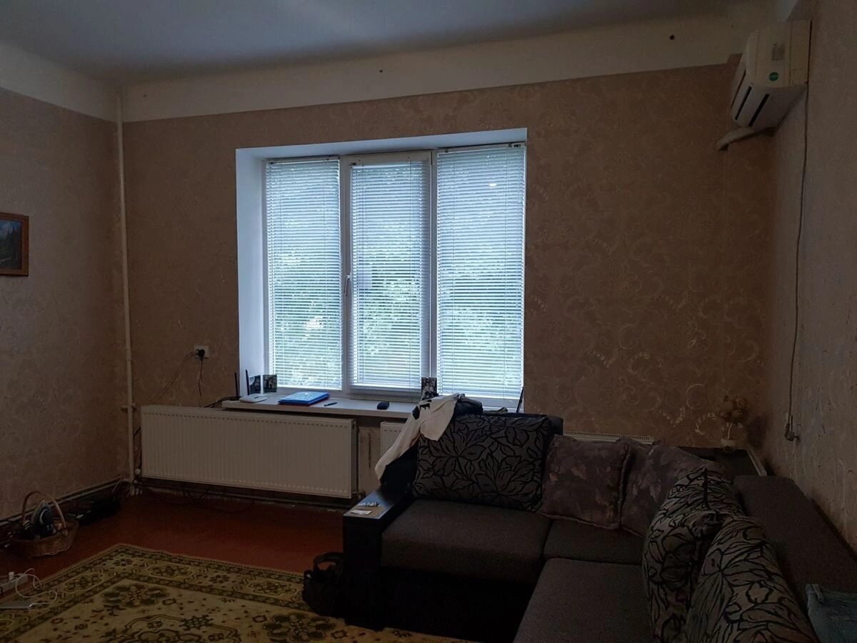 Продаж квартири. 3 rooms, 64 m², 3rd floor/3 floors. Короленко , Кропивницький. 