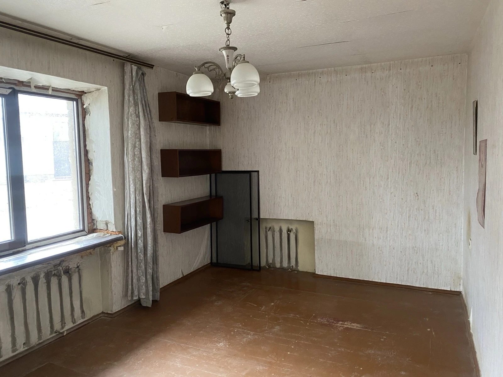 Продаж квартири. 2 rooms, 51 m², 1st floor/5 floors. Гірниче / Нижня Пятихатська вул , Кропивницький. 