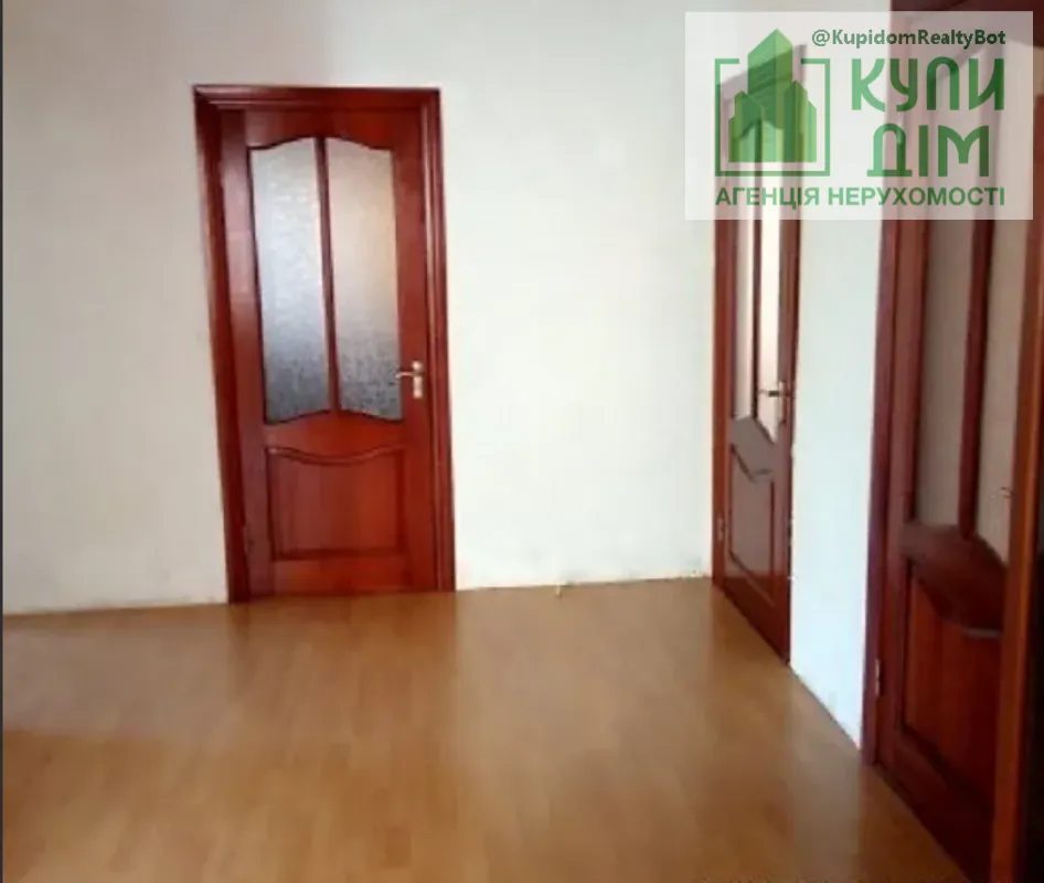 House for sale 120 m², 4 floors. Kazachyy per , Kropyvnytskyy. 