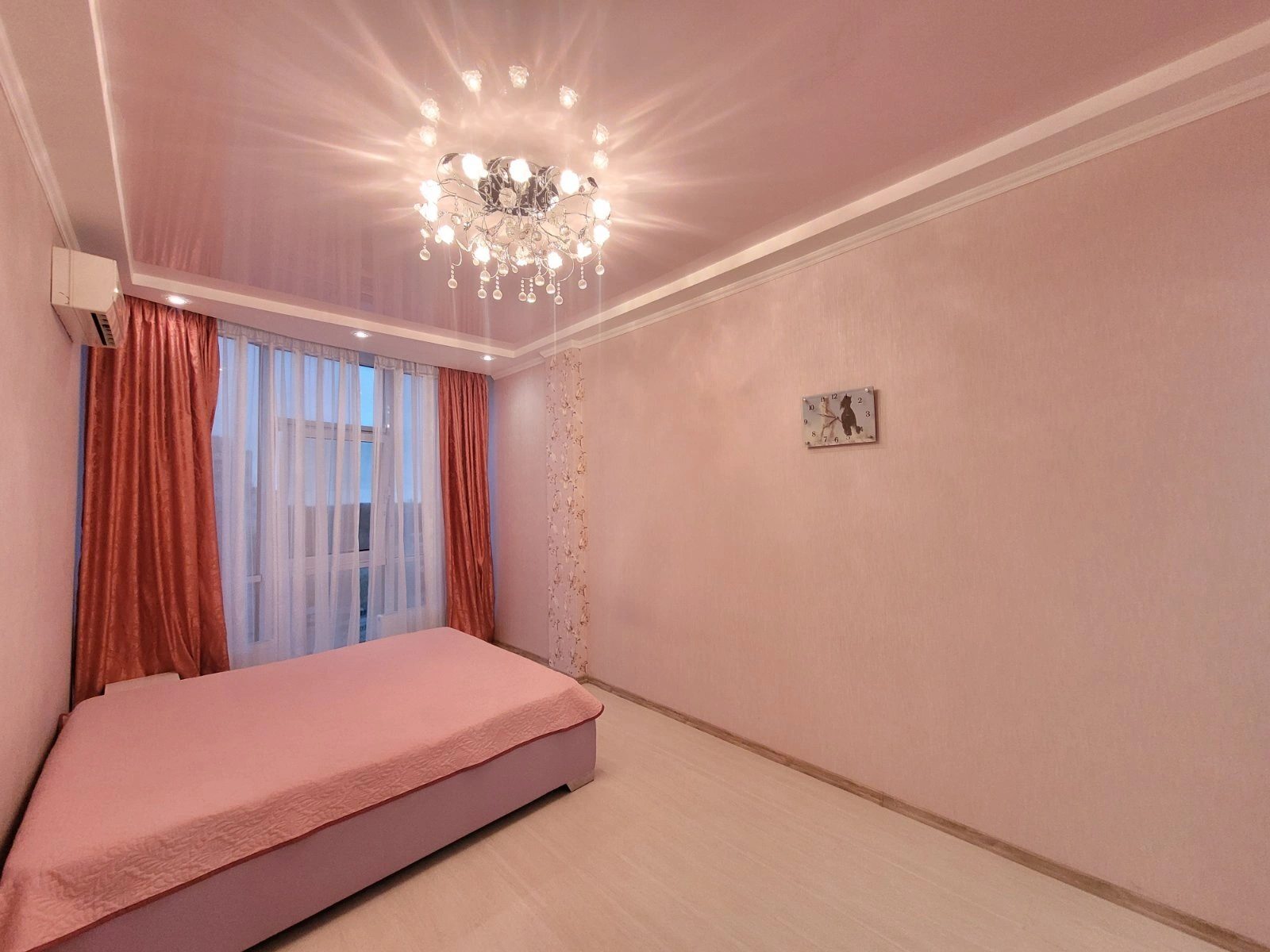 Apartment for rent. 1 room, 43 m², 8th floor/18 floors. 1, Zhemchuzhnaya ul., Odesa. 