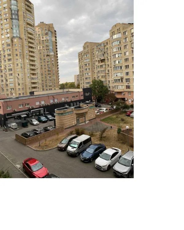 Сдам квартиру. 4 rooms, 30000 m², 4th floor/14 floors. 2, Никольско-Слободская 2, Киев. 