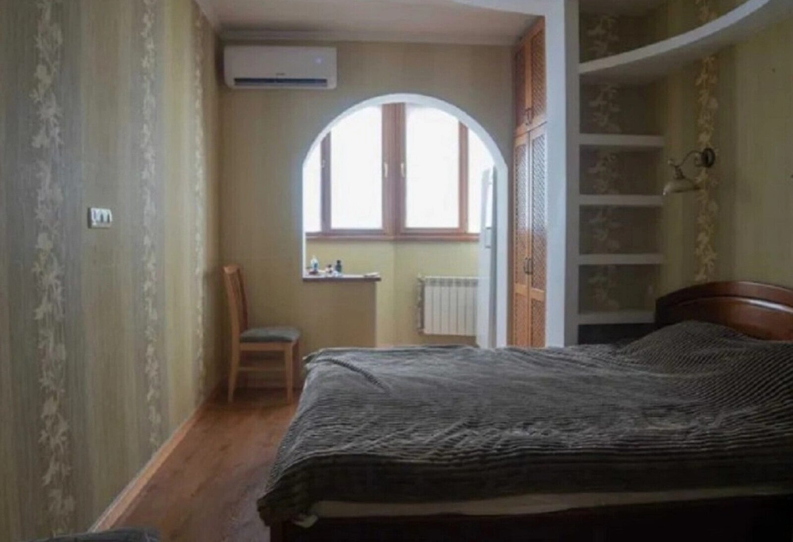 Apartments for sale. 3 rooms, 76 m², 13 floor/16 floors. 74, Koroleva ul., Odesa. 