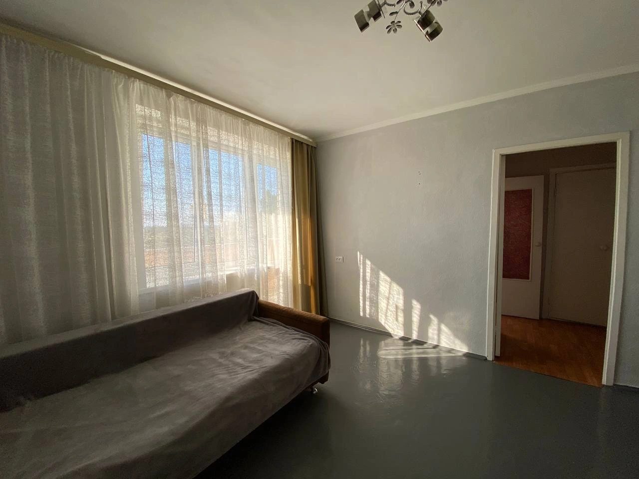 Apartments for sale. 1 room, 30 m², 8th floor/9 floors. 61, Rabina, Odesa. 