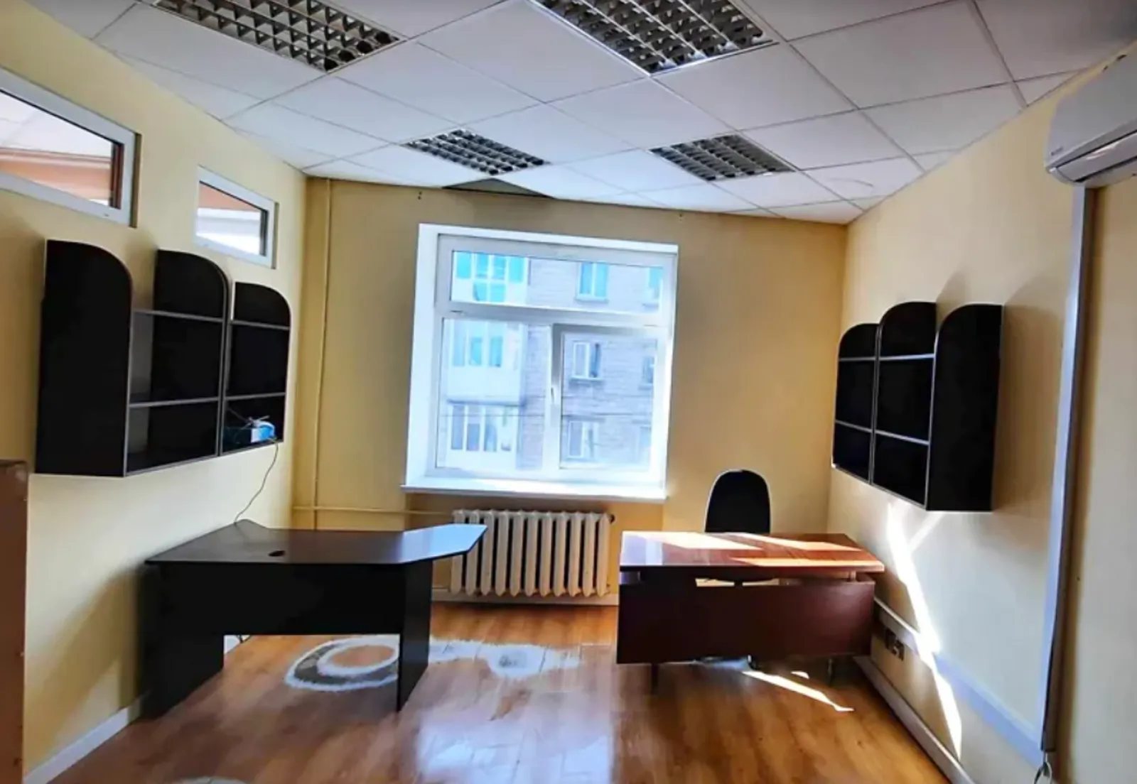 Продам офіс. 31 m², 3rd floor/3 floors. Центр, Тернопіль. 