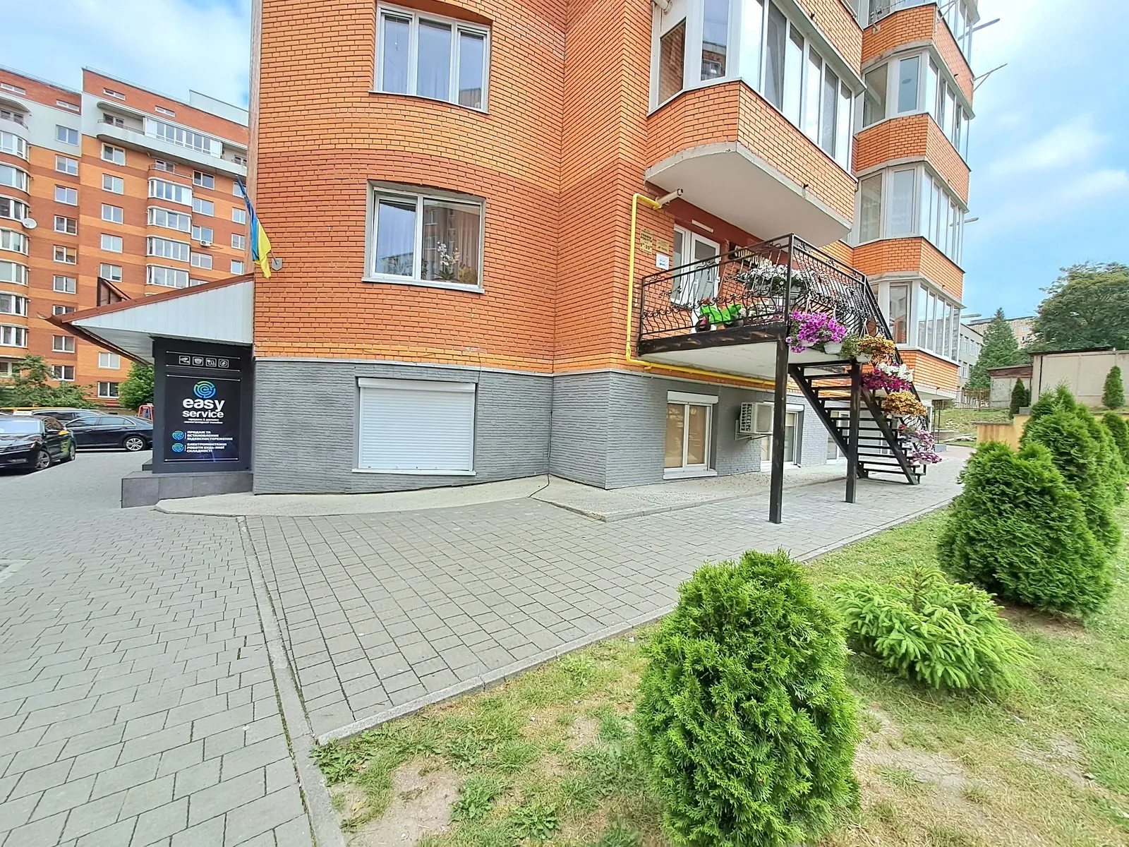 Продам офіс. 52 m², 1st floor/10 floors. Злуки пр., Тернопіль. 