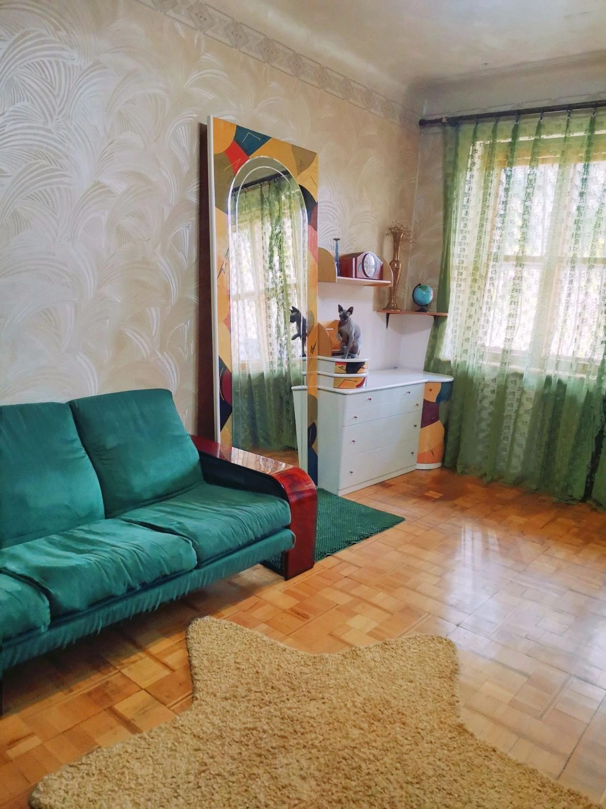 Продаж квартири. 3 rooms, 70 m², 1st floor/5 floors. Владимира Антоновича, Дніпро. 