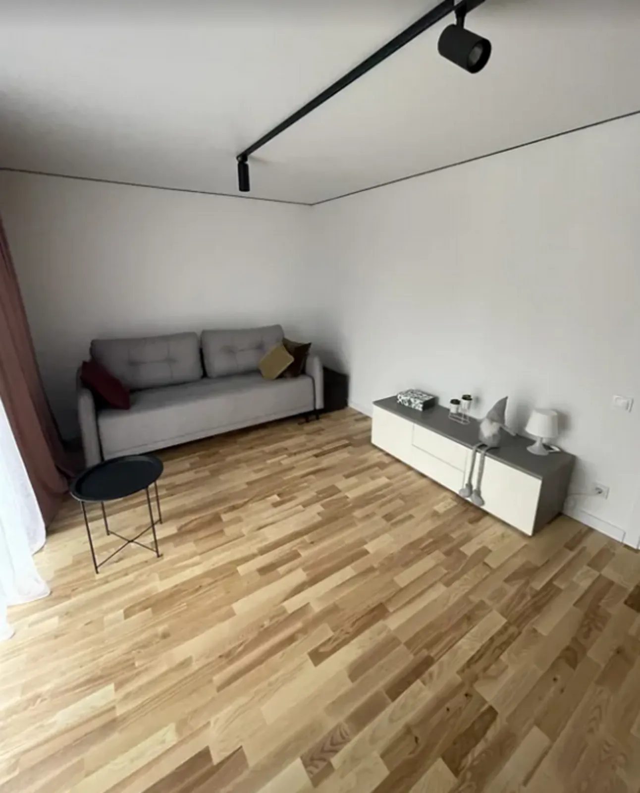 Apartments for sale. 3 rooms, 82 m², 4th floor/9 floors. Novyy svet, Ternopil. 