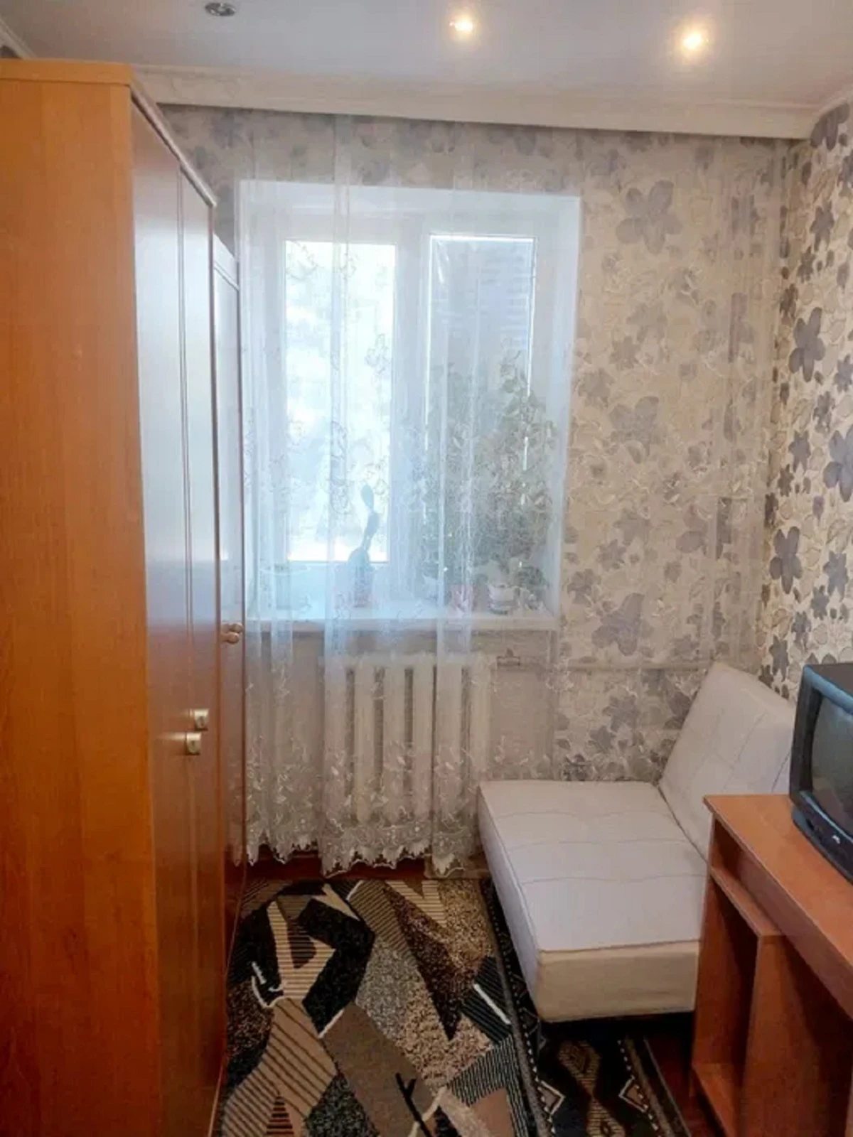 Apartments for sale. 2 rooms, 44 m², 4th floor/5 floors. 88, Lyustdorfskaya Doroha , Odesa. 