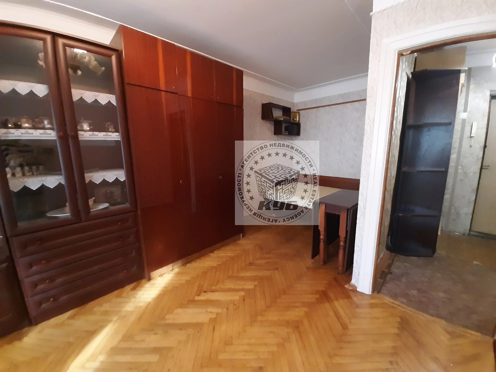 Продаж квартири. 1 room, 32 m², 1st floor/9 floors. 80, Котельникова Михайла 80, Київ. 