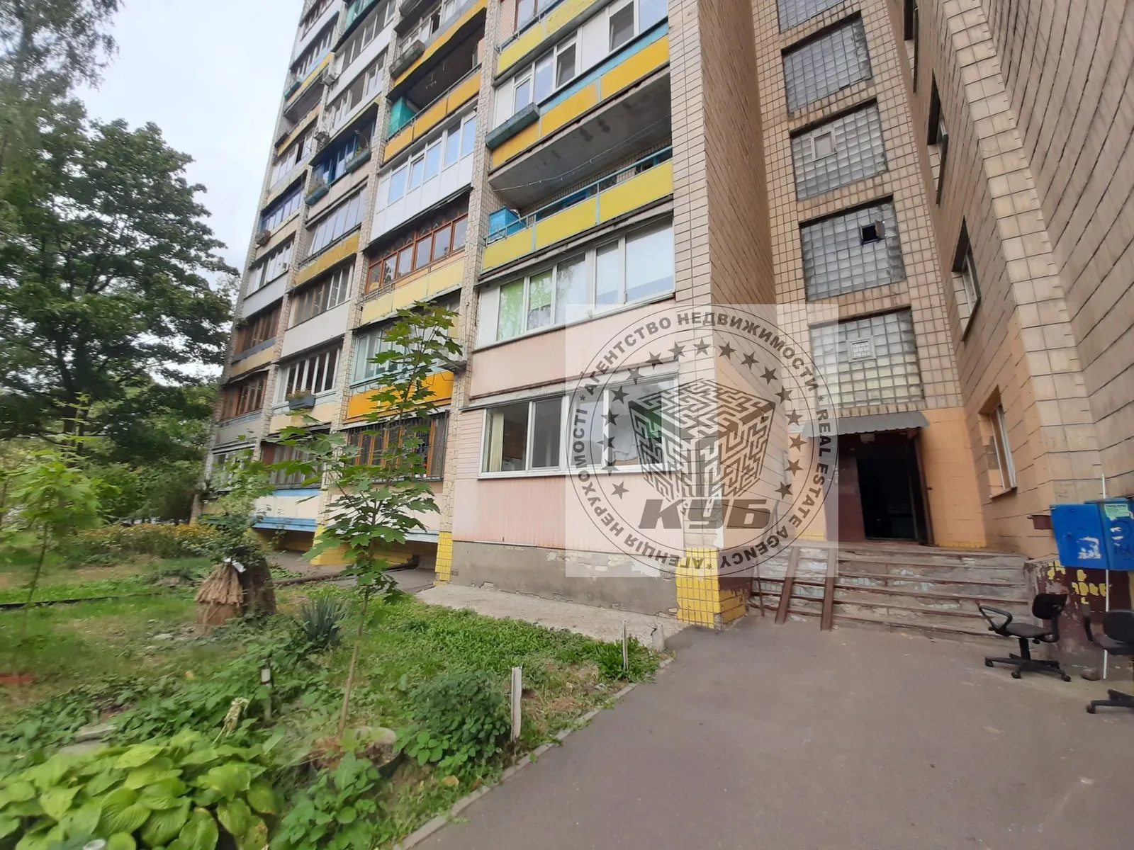 Apartments for sale. 1 room, 32 m², 1st floor/9 floors. 80, Kotelnikova Myhayla 80, Kyiv. 