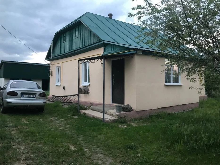 House for sale. 3 rooms, 90 m², 1 floor. Rozhiv. 