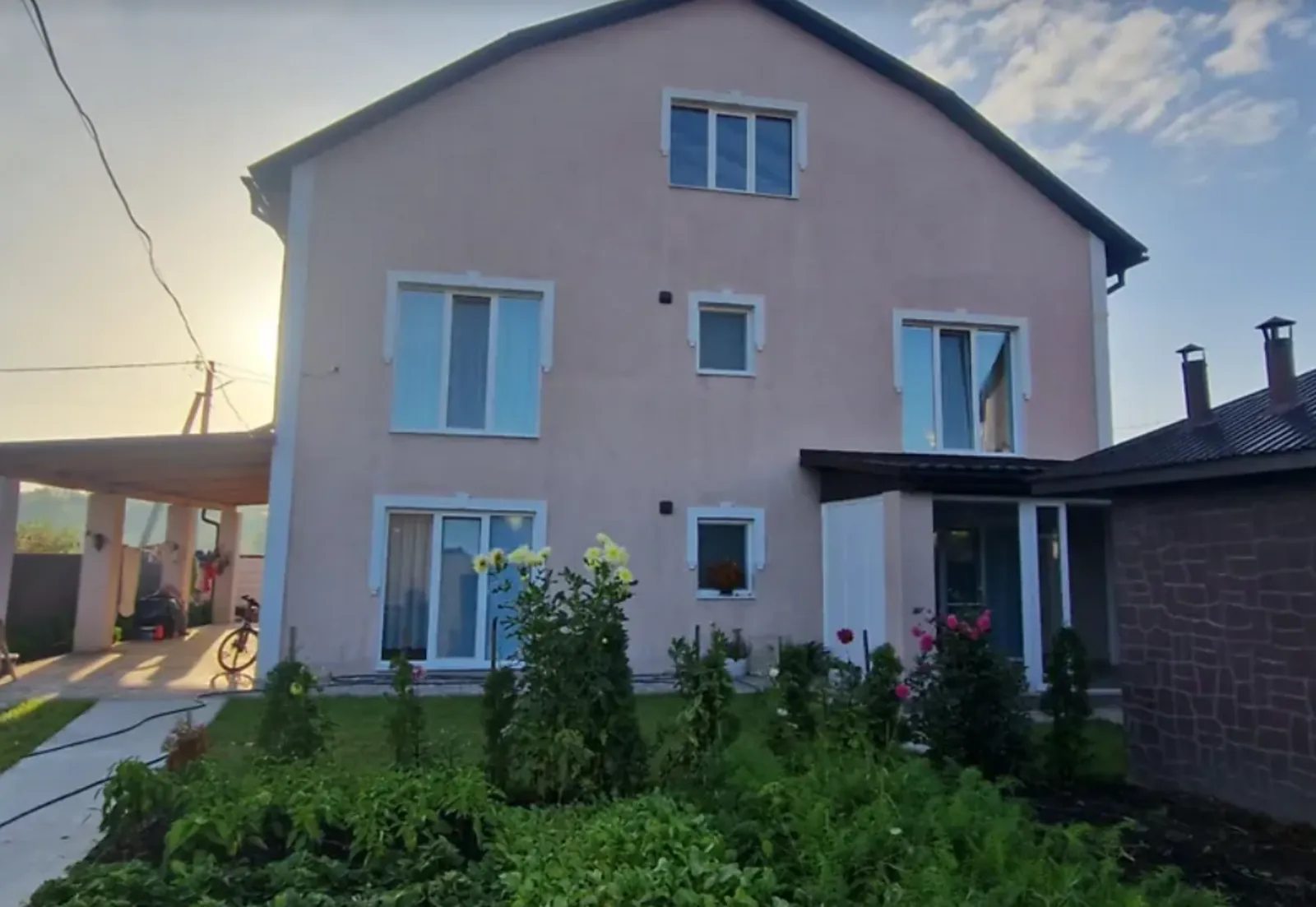 Продаж 2 поверхового будинку з ділянкою на 4 сотки, 200 кв. м, Петриків