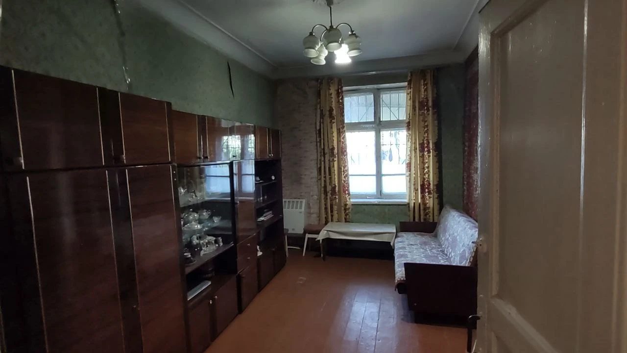 Apartments for sale. 2 rooms, 38 m², 1st floor/2 floors. Ul. Bloka, Odesa. 