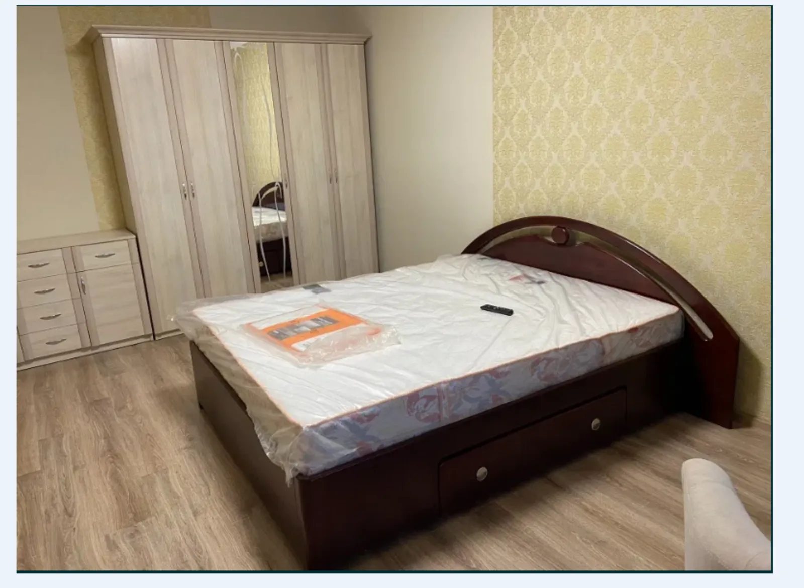 Apartment for rent. 1 room, 45 m², 3rd floor/15 floors. 6, Vyshnyakivska 6, Kyiv. 