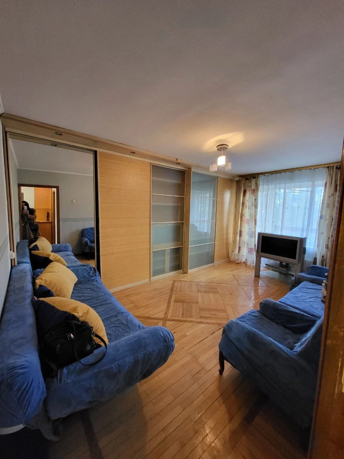 Apartment for rent. 3 rooms, 68 m², 2nd floor/10 floors. 7, Yefremova Akademika vul., Kyiv. 