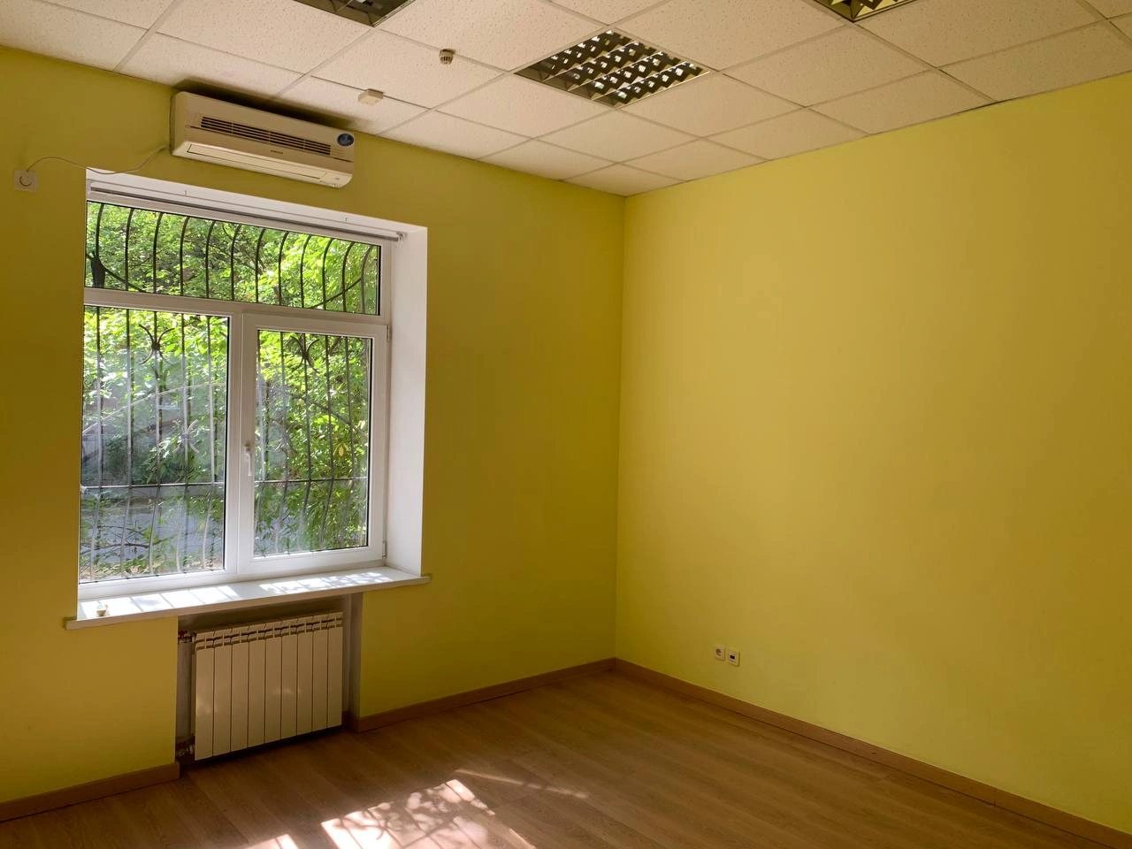 Multi-purpose premises for rent. 5 rooms, 87 m², 1st floor/3 floors. 10, Bilokur Kateryny 10, Kyiv. 