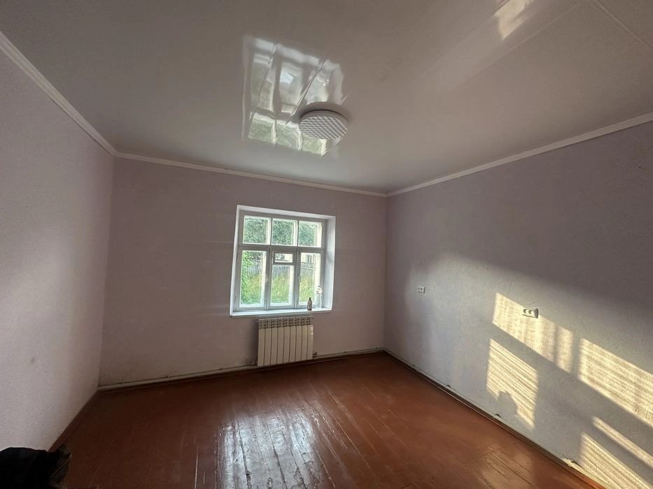 Multi-level apartment for sale. 3 rooms, 80 m², 1 floor. Bohuslav. 