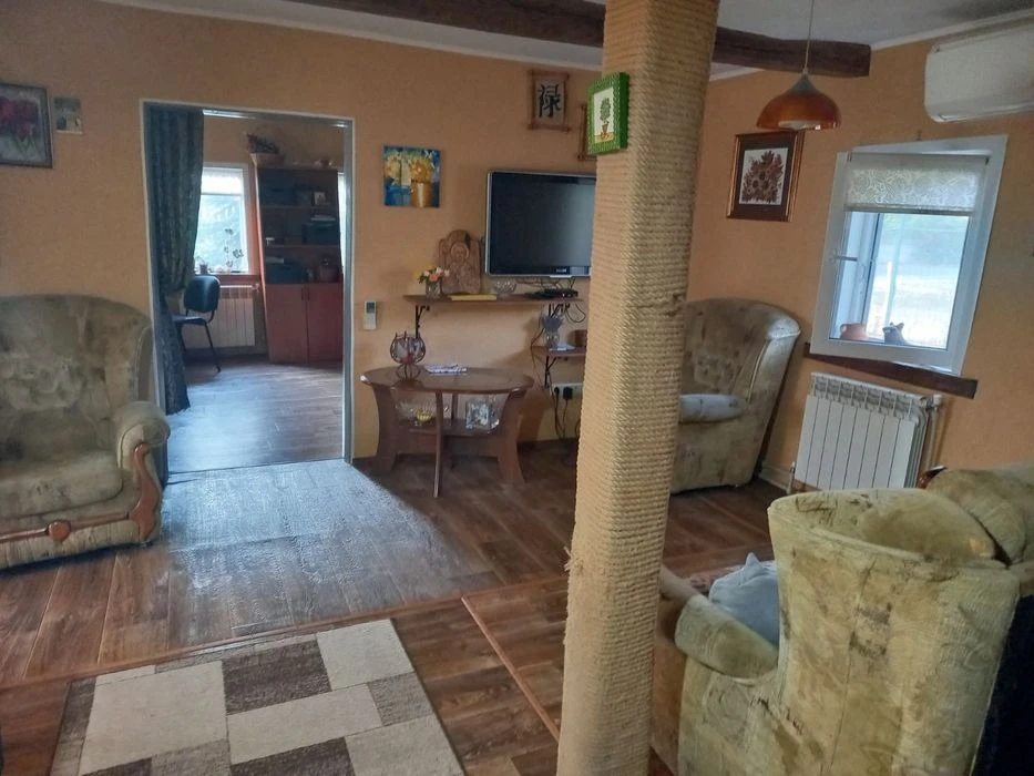 House for sale. 3 rooms, 70 m², 1 floor. Abramivka. 