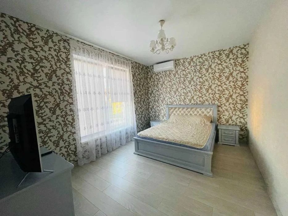 House for sale. 5 rooms, 140 m², 2 floors. Kryukivshchyna. 