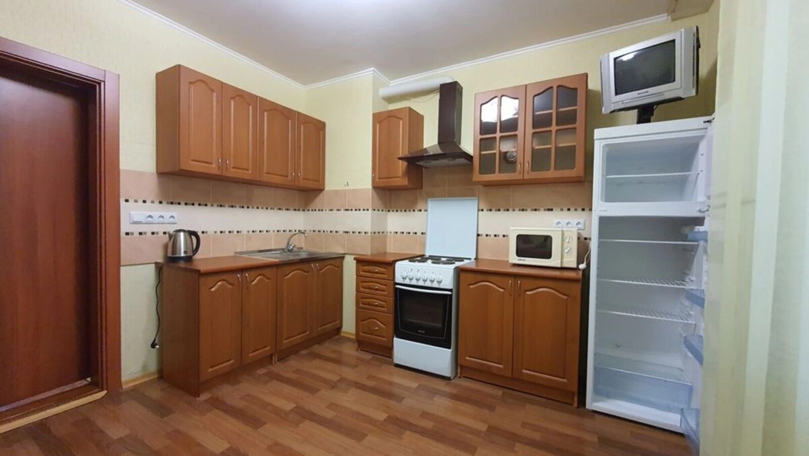Apartment for rent. 1 room, 49 m², 14 floor/24 floors. 1, Vashchenka , Kyiv. 
