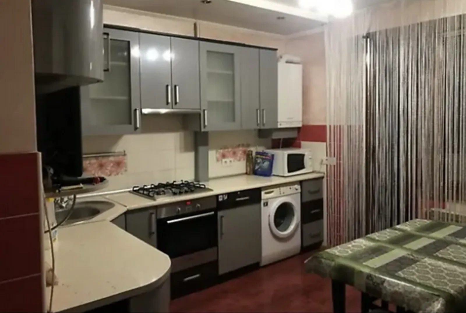 Apartment for rent. 2 rooms, 70 m², 4th floor/6 floors. Druzhba, Ternopil. 
