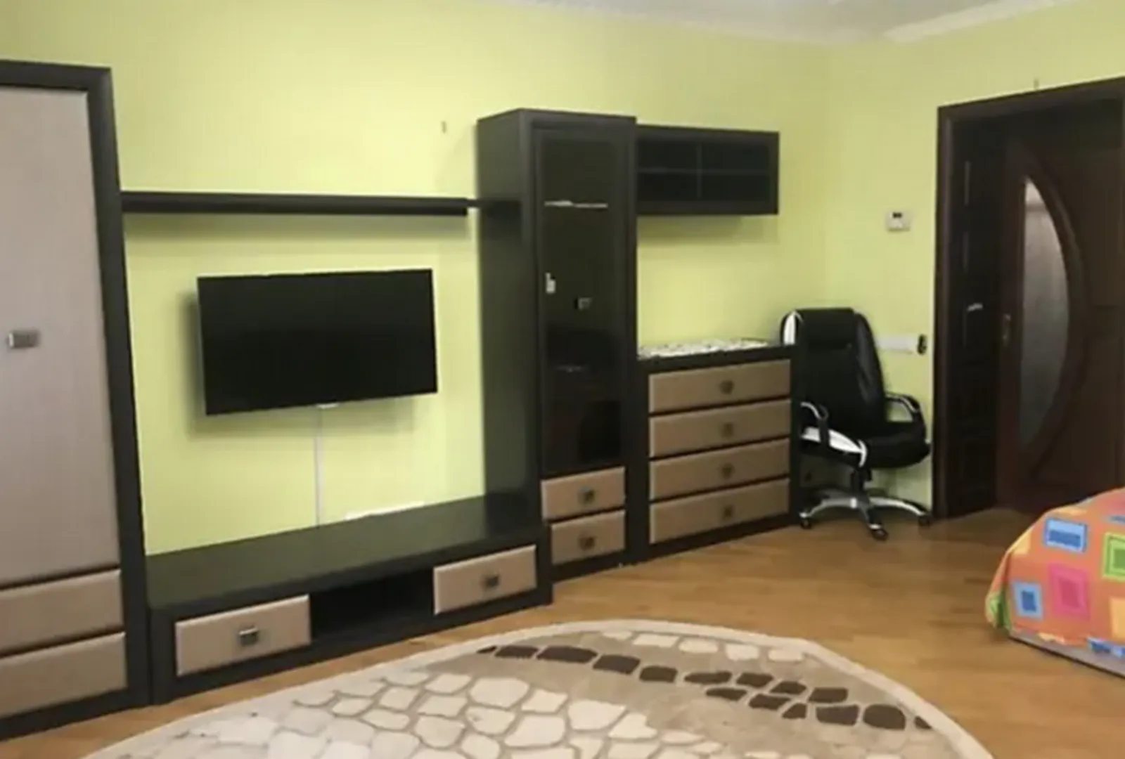 Apartment for rent. 2 rooms, 70 m², 4th floor/6 floors. Druzhba, Ternopil. 