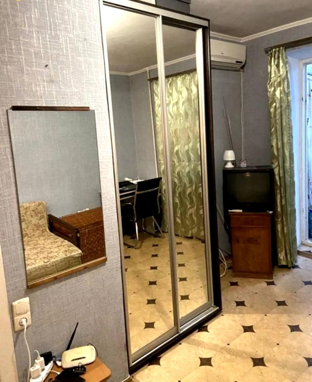 Продаж квартири. 1 room, 21 m², 3rd floor/9 floors. 30, Королева Академика , Одеса. 
